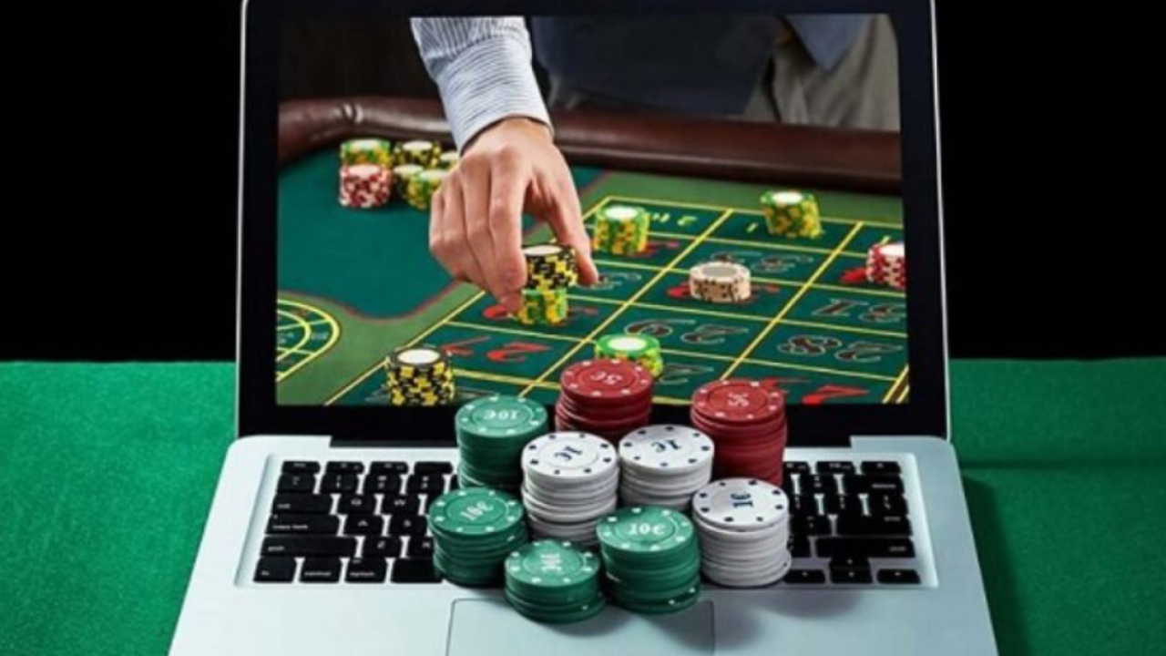 Dewabet88: The Impact of Online Gambling in Eyes of Beginner